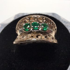 Yellow Gold 10k Green Glass Ring Sz:6.75