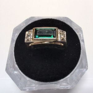 Yellow Gold 10k Green Glass Ring Sz:12